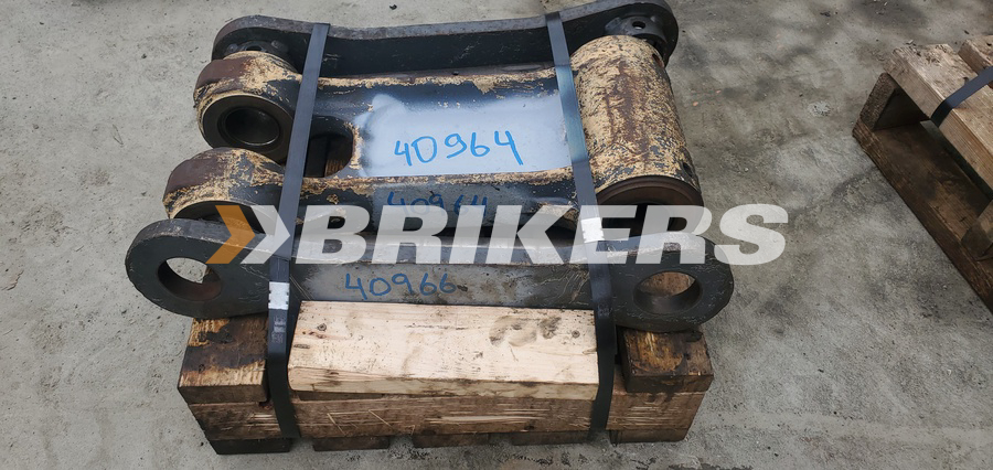 Deere  Linkage - Right Side Bucket